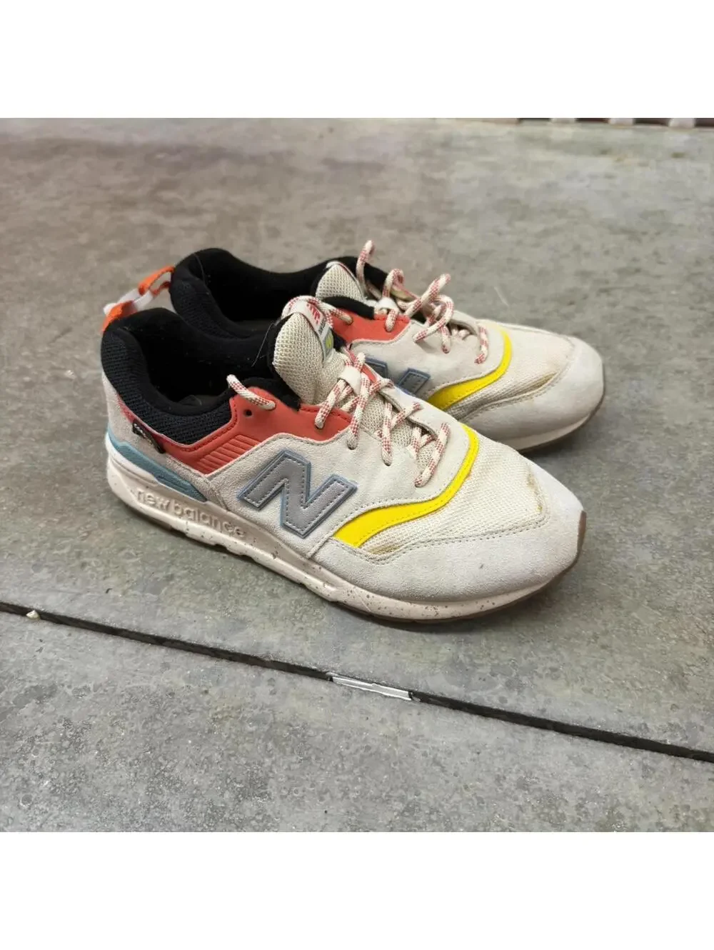 new balance 997h cordura white orange and blue low top shoes size 6 MENS